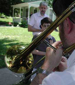 Glen plays Glenn's trombone.