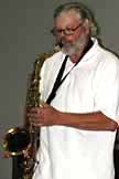 Wayne Fridlund plays a tenor sax solo.
